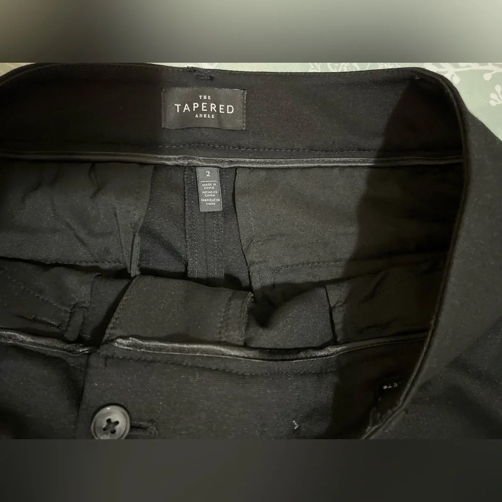 WHBM The Tapered Ankle Black Pants Size 2 - Picture 6 of 8